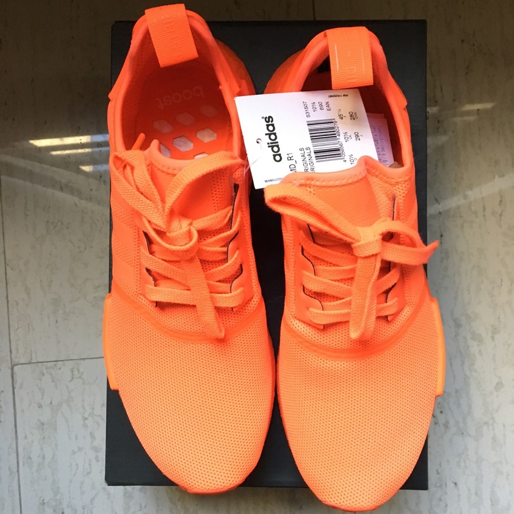 Adidas triple solar red NMD R1 - Picture 2 of 8